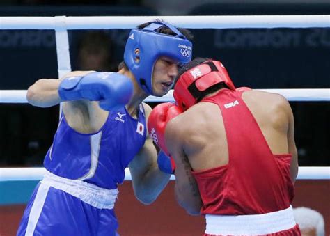 ロンドン五輪ボクシング男子ミドル級決勝の1：ボクシング・村田諒太 写真特集：時事ドットコム