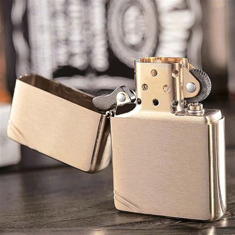 Экологичные зажигалки Zippo
