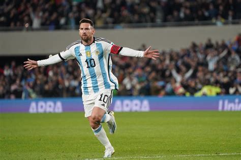 Subastaron seis camisetas que usó Messi en el Mundial 2022 Plaza Web