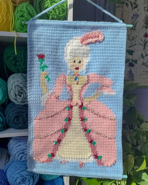 Lady Coco A Marie Antoinette Inspired Tapestry W 3d Details Rcrochet