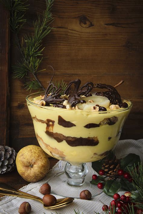 Dolce con panettone, crema di zabaione e pere – IlGattoGhiotto.it