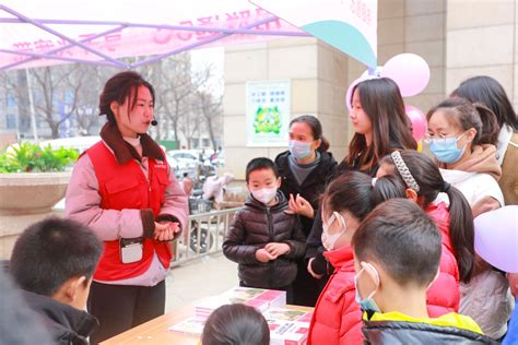 学习二十大，青春志愿行——我校举办“社区青春行动”启动仪式暨学雷锋志愿服务示范活动