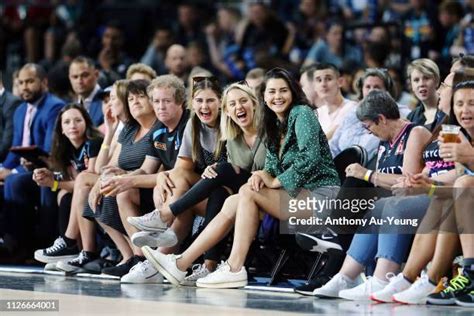 Action Courtside Photos And Premium High Res Pictures Getty Images