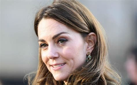 Grote Zorgen Royalfans Schrikken Zich Rot Na Het Zien Van Kate Middleton