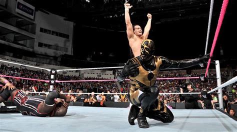 WWE The Usos Mark Henry Vs Tag Team Champions Goldust Stardust Do