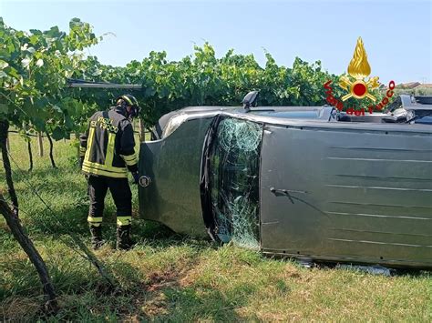 Cavaion Veronese 79enne Esce Di Strada Con L Auto