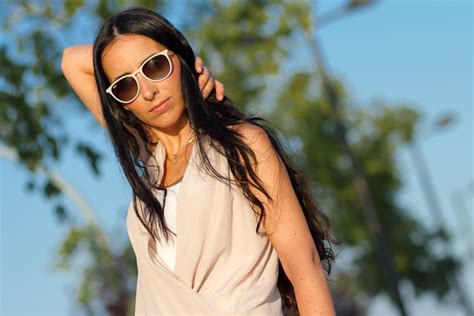 NUDE SILK CROSS OVER BLOUSE With Or Without Shoes Blog Influencer Moda Valencia España