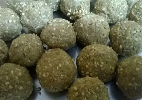 Til Gud Ladoo Recipe By Prerna Bhatt Cookpad