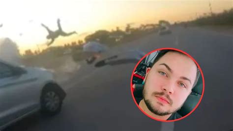 Vídeo forte flagra motociclista que morreu ao bater em carro e ser