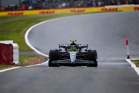 Formula 1 Hamilton in Ferrari cè la conferma della Mercedes