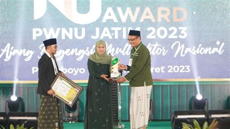 Isnu Pasuruan Terima Penghargaan Nu Award Tingkat Jatim