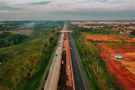 Hati Hati Ada Pengerjaan Penambahan Lajur Tol Cipali Wilayah