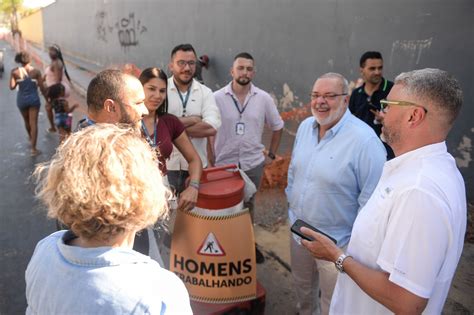 Rodrigo Drable e secretário estadual de Infraestrutura acompanham obras