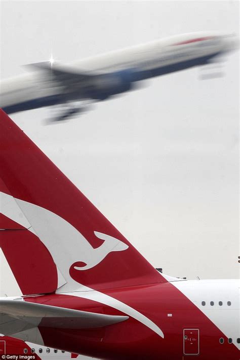 Qantas Jetliner Turns Back After ‘vibrating Engine Prompts Emergency