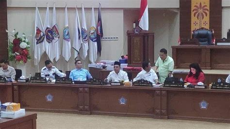 Pansus Dprd Sulut Bahas Lkpj Tahun Tribunmanado Co Id