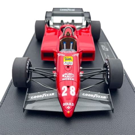 Modellino F1 Gp Replicas 1 18 Ferrari F1 126C4M Rene Arnoux 1984