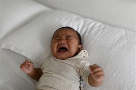 Shaken Baby Syndrome Symptoms Causes Treatment