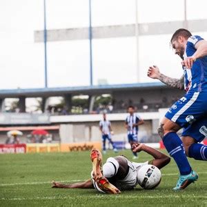 CSA vence o Sport no Estádio Rei Pelé espanta má fase e deixa a zona