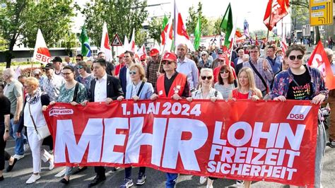 Mai Demo Rund Teilnehmende Zogen Durch Gelsenkirchen