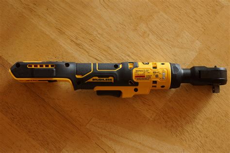 DEWALT DCF513 20V MAX Brushless 3 8 Ratchet ATOMIC COMPACT SERIES