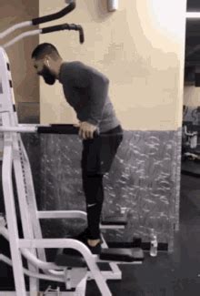 Gym Fail GIFs | Tenor