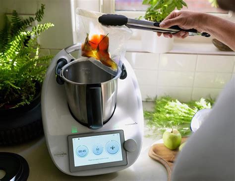 Thermomix 6. Все что нужно знать о новом кухонном чудо-роботе - GastroLoft