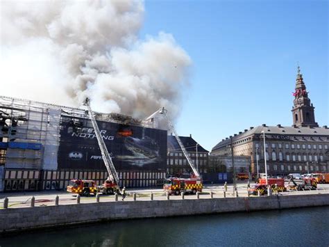 Flammen Rauch Und Tr Nen Bilder Zum Brand Der Historischen B Rse In