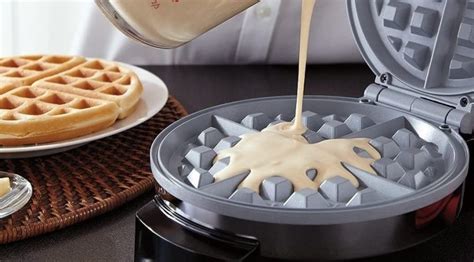 Best Ceramic Waffle Maker in 2022 - The Indoor Haven