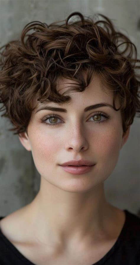 125 Short Curly Hairstyles For 2024 Cute And Trendy Looks For Everyone