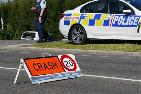 Sunlive Pāpāmoa Crash Causes Traffic Delays The Bays News First