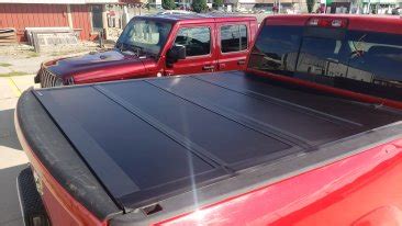 Leer Hf M Hard Quad Fold Tonneau Cover