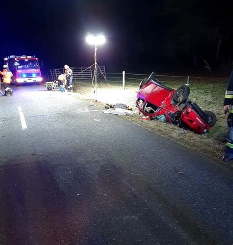 Einsatz 1 2024 THL 1 VU PKW mehrfach überschlagen Feuerwehr