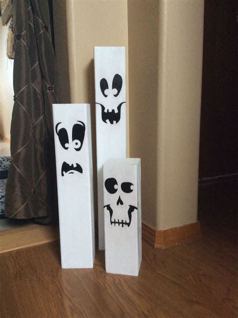 Cricut halloween decorations | Halloween wood crafts, Halloween crafts decorations, Halloween diy