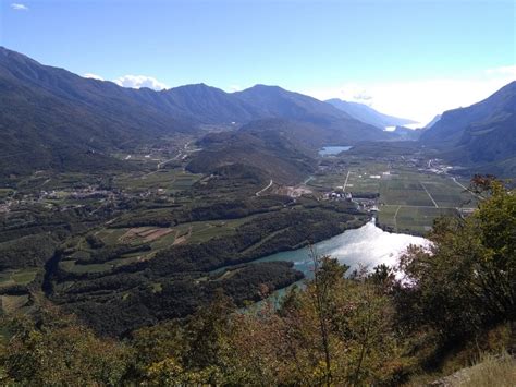 La Valle Dei Laghi Curiosit E Passeggiate Sentieri E Passeggiate