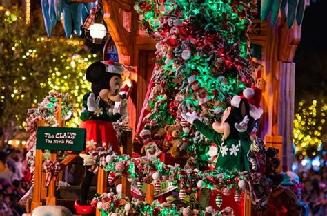 Disneyland Christmas 2024 Ultimate Guide Disney Tourist Blog