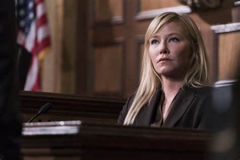 Kelli Giddish As Amanda Rollins In Law And Order Svu Forgiving Rollins Kelli Giddish