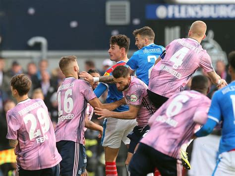 Hsv Gegen Holstein Kiel So Sehen Sie Das Montagsspiel Live Im Tv Und