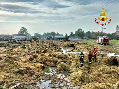 Incendio Rotoballe Di Fieno In Via Arimondi A Foglizzo Ottobre