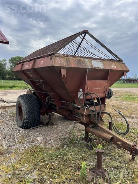 Ss Fertilizer Application Technique For Granular Fertilizer