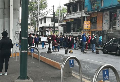 Bloquean la Avenida Tláhuac por falta de agua Reporte Indigo