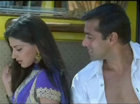 Salman Khan And Sonali Bendre Romantic Scene Premaanuraagam Telugu