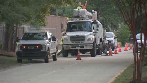 Houston Area Power Outages Thousands Of Centerpoint Energy Customers