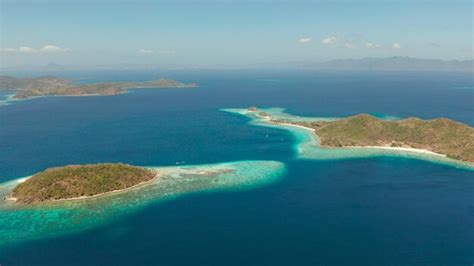 Premium Photo Tropical Island With Sandy Beach Philippines Palawan