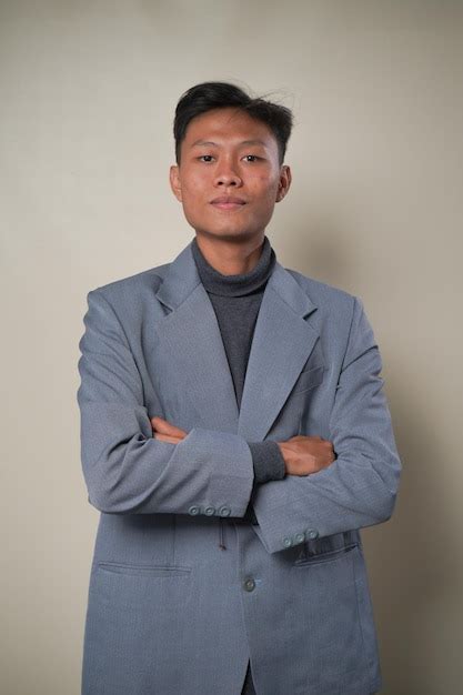 Premium Photo Smiling Man Wearing Suitportrait Of Asian Businessman