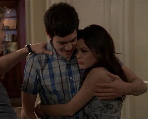 Pin By E On Tv Shows The Oc Tv Show Summer And Seth Tv Romance