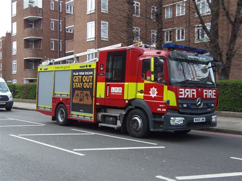 London Fire Brigade At Hackney Returning To Homerton Fire Flickr