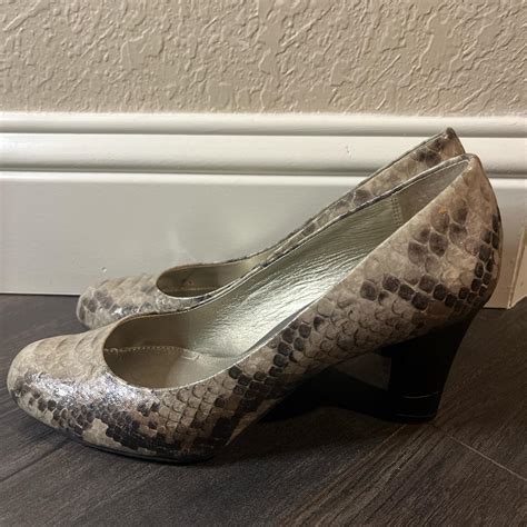 Liz Claiborne Women S Courts Depop