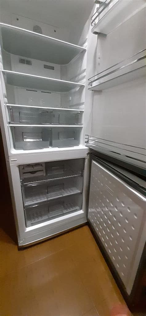 Продам немецкий холодильник Bloomberg