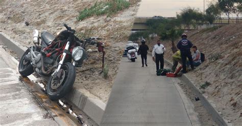 Video Joven Sufre Accidente En La V A R Pida Y Su Moto Se Prende En Llamas