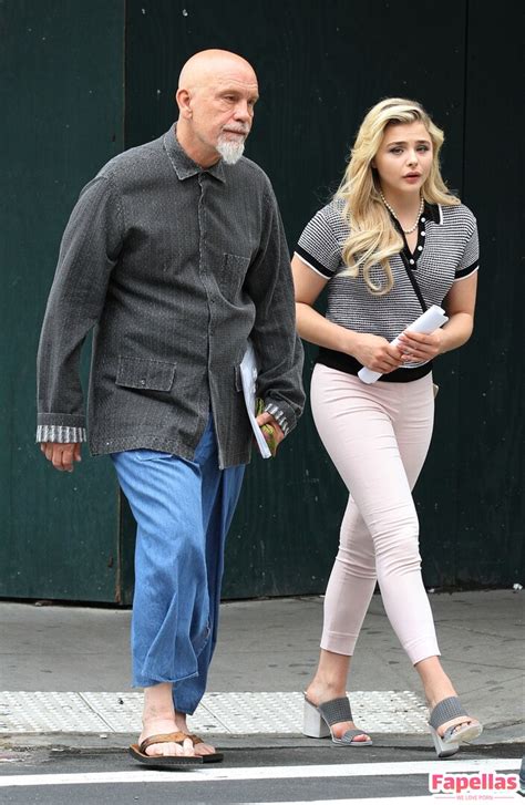 Chloë Grace Moretz aka chloegmoretz aka https Nude Leaks Fapellas